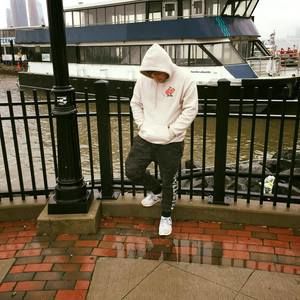 Meet your Posher, Carlos